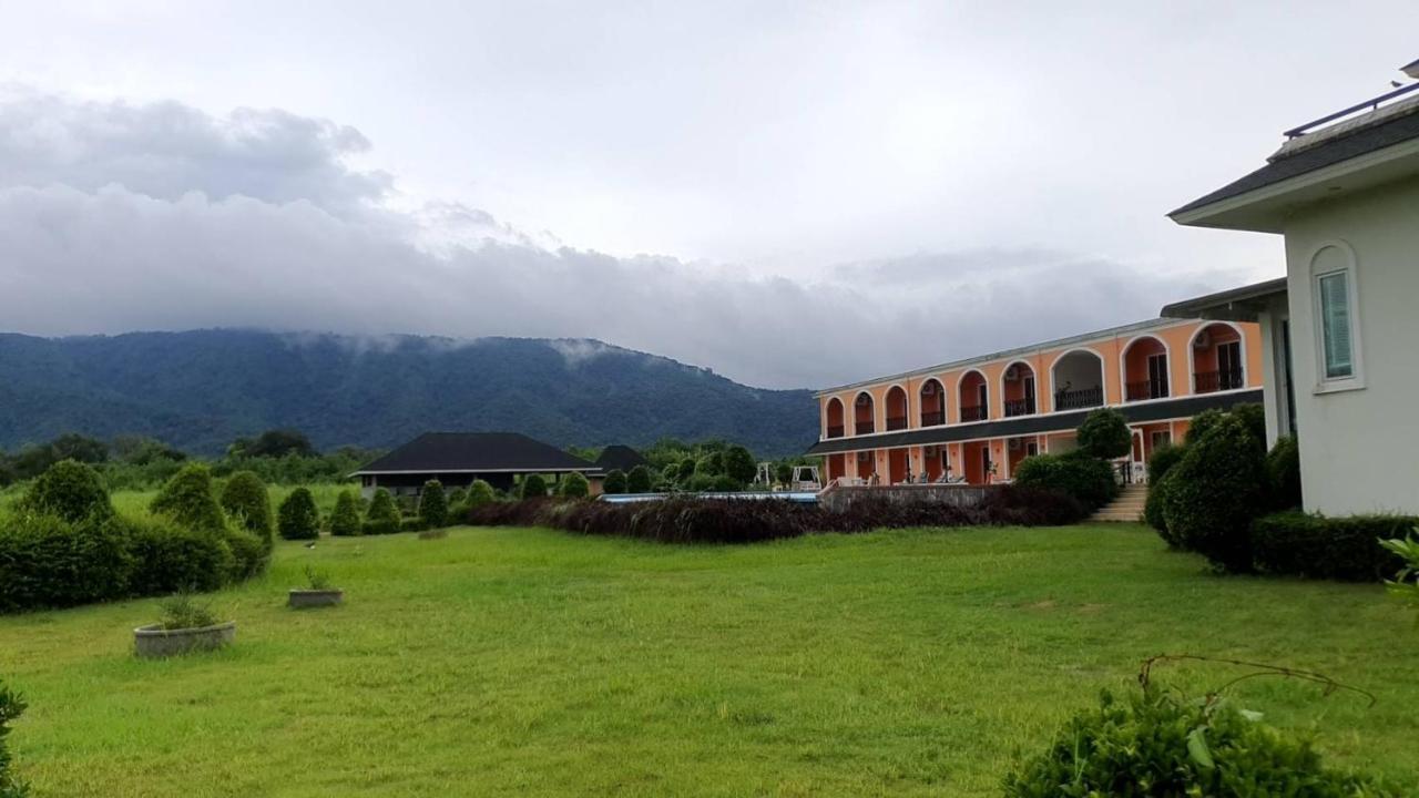 Aurora Resort Khao Yai Mu Si Exterior foto